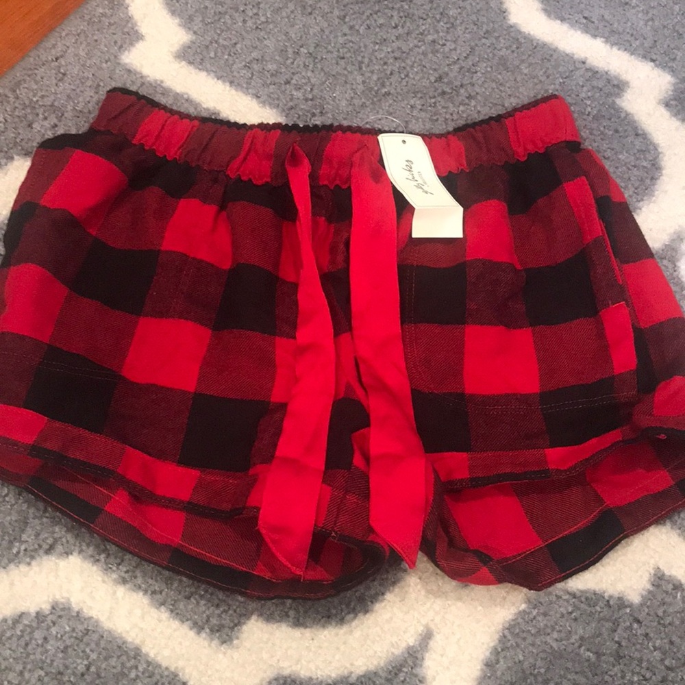 size xs plaid hollister pajama shorts